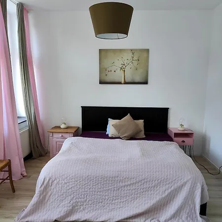 Loewental An Der Ruhr Historisch Im Gruenen *