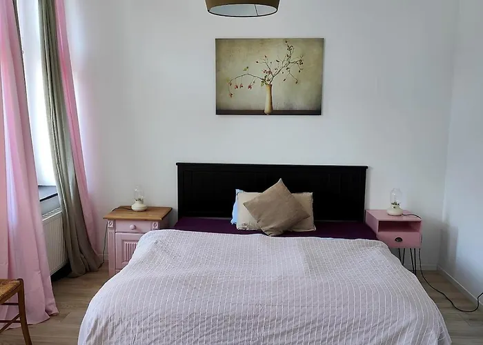 Loewental An Der Ruhr Historisch Im Gruenen *