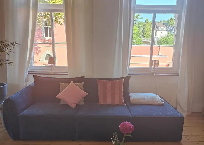 Loewental An Der Ruhr Historisch Im Gruenen * エッセン